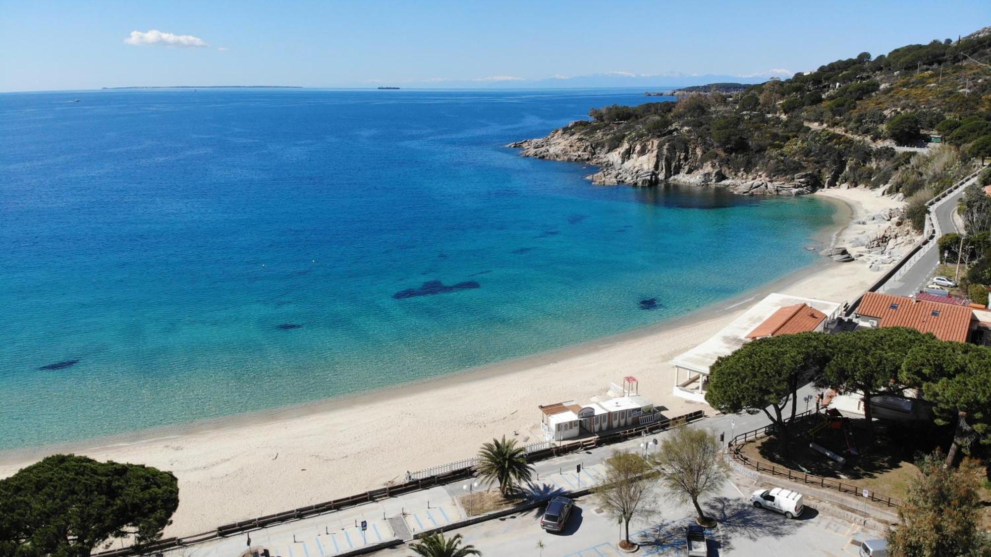 Appartamenti Cavoli - Vista Mare Con Terrazze, Clima E Posti Auto Spiaggia di Cavoli 외부 사진